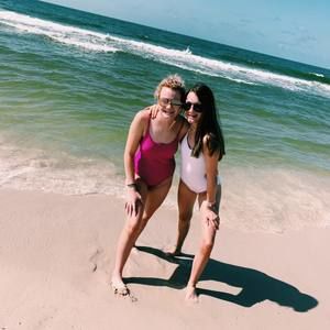 Meet your Posher, Chloe